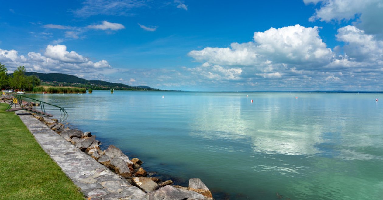 A Balaton arcai: melyik part milyen élményt tartogat?